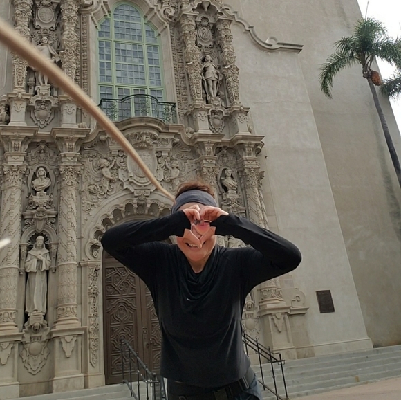 Meet your Posher, Aida - Picture 2 of 7